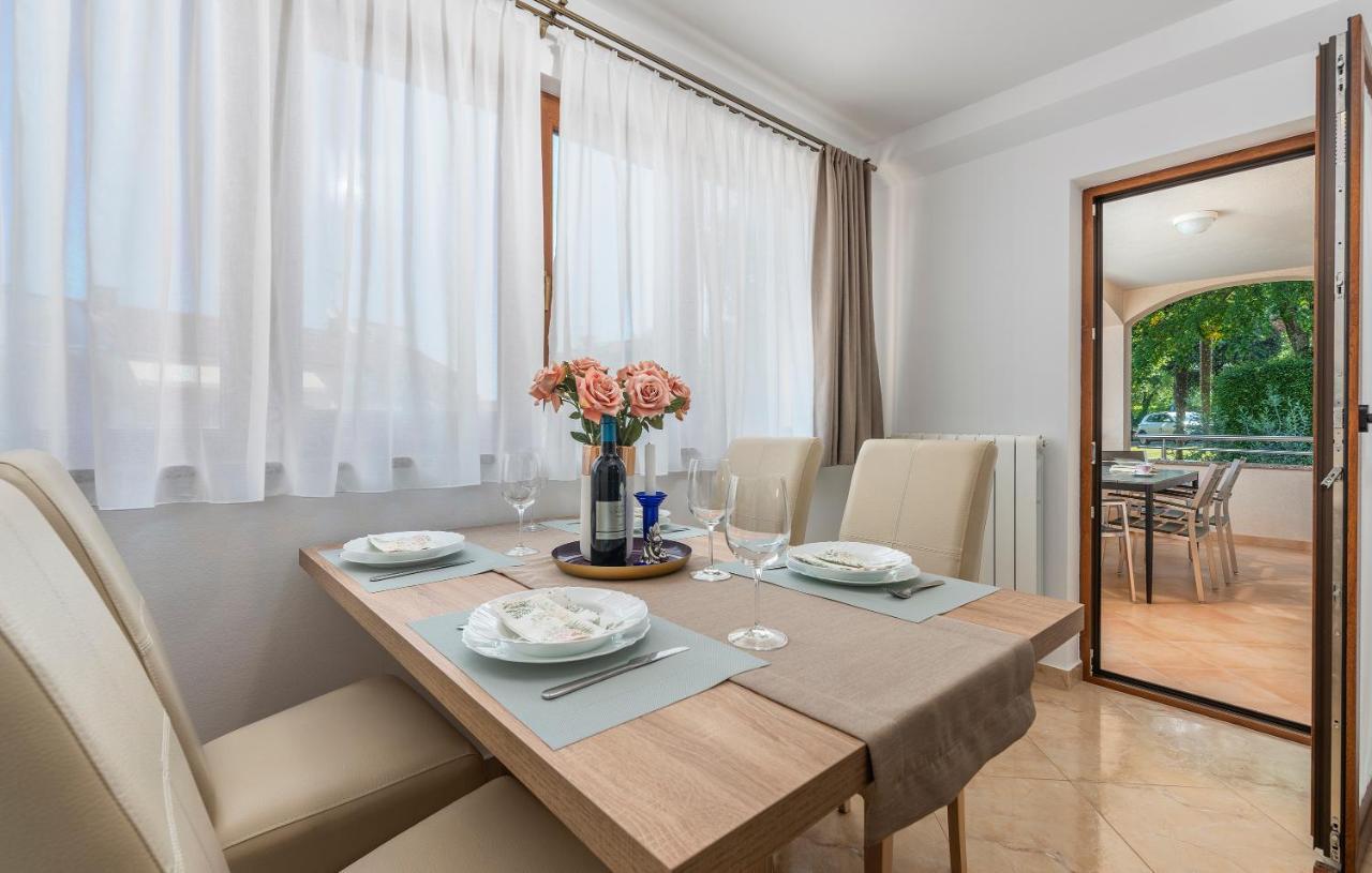 Apartments Villa Ana Poreč Buitenkant foto