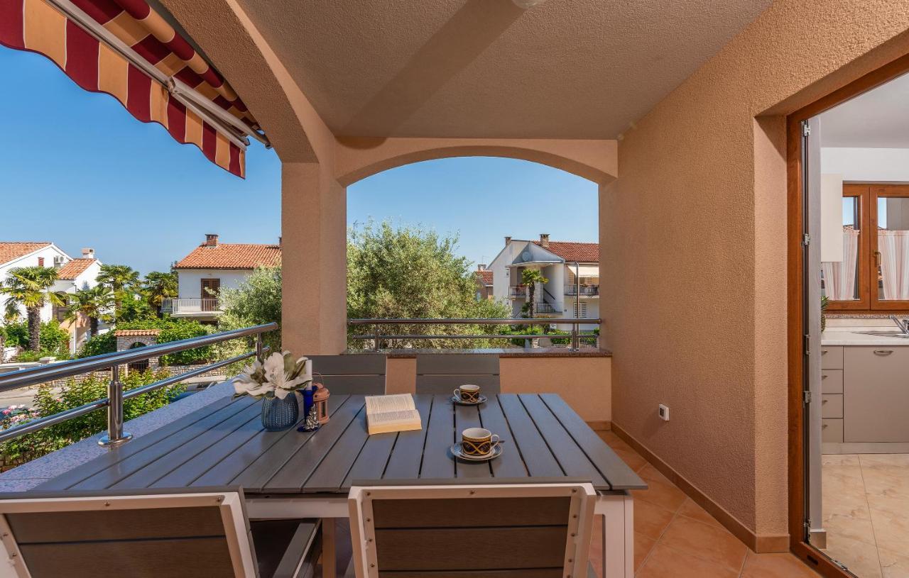 Apartments Villa Ana Poreč Buitenkant foto