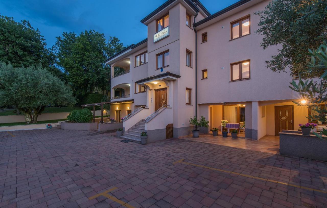 Apartments Villa Ana Poreč Buitenkant foto