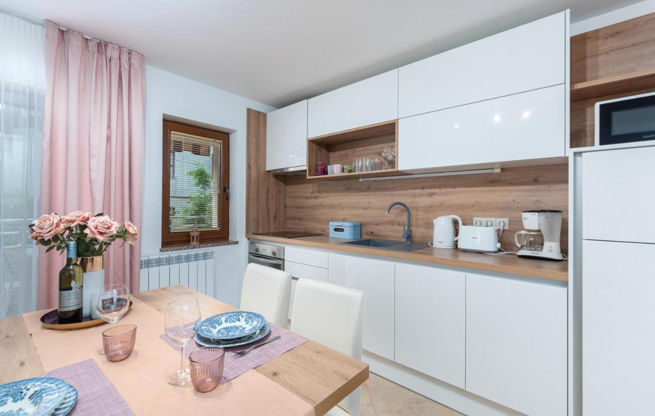 Apartments Villa Ana Poreč Buitenkant foto