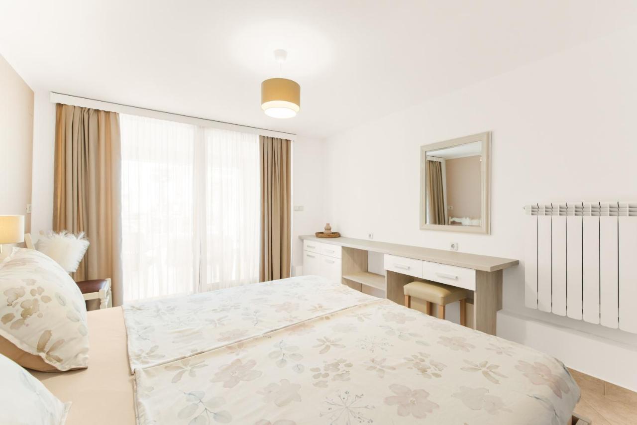 Apartments Villa Ana Poreč Buitenkant foto