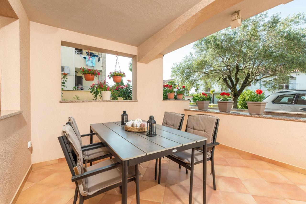 Apartments Villa Ana Poreč Buitenkant foto