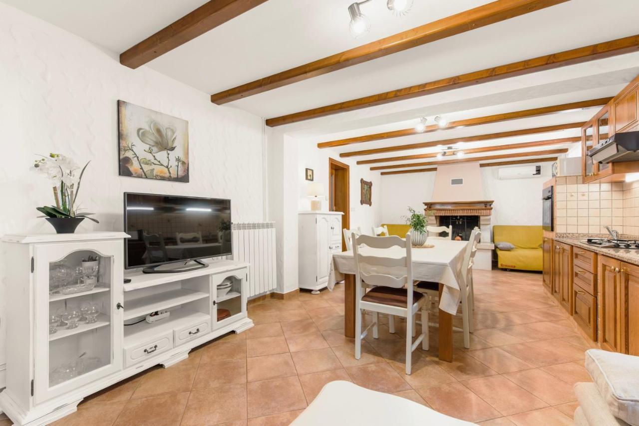 Apartments Villa Ana Poreč Buitenkant foto