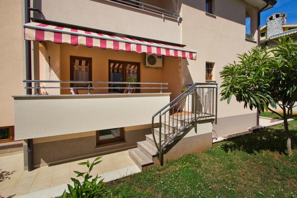 Apartments Villa Ana Poreč Buitenkant foto